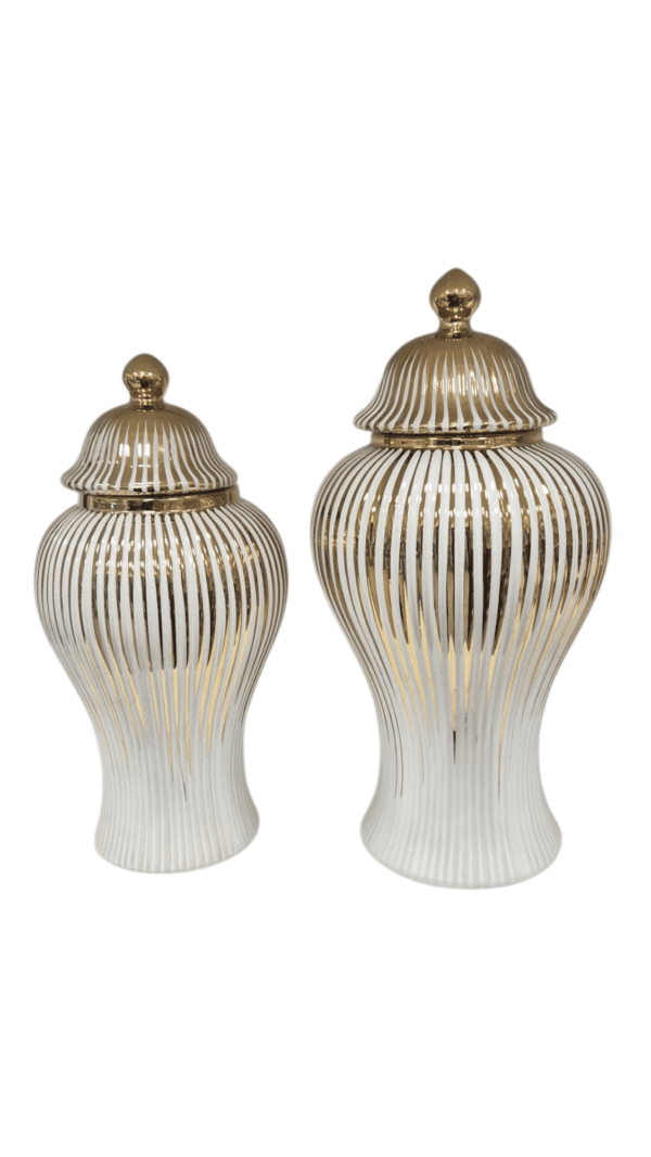Vasi Decorativi di Lusso – Bianco con Dettagli Dorati