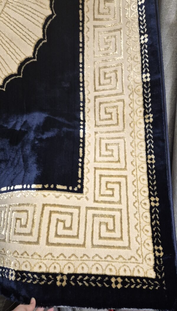Tappeto Decorativo blu scuro con Ricami Dorati – 160x220 cm - immagine 2