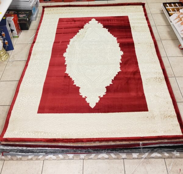 Tappeto Classico Rosso Intenso con Ricami Dorati 160×220cm