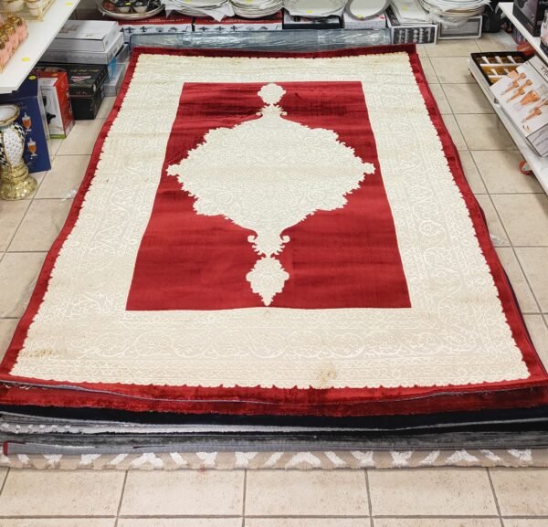 Tappeto Classico Rosso Intenso con Ricami Dorati 160×220cm